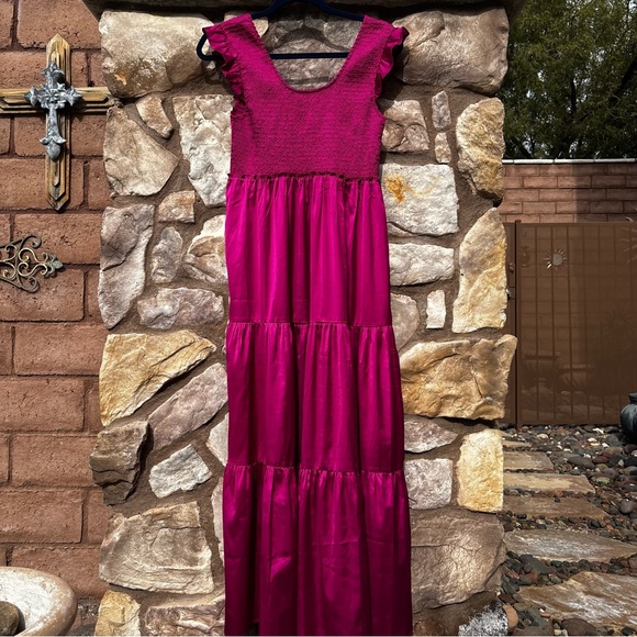 Natural Life Smocked Maxi Dress Satin Fuchsia Pink Size Small Tiered - Picture 5 of 8